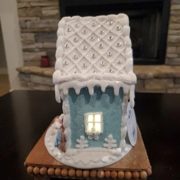 Pastel Blue Gingerbread House-NWT - Picture 6 of 7
